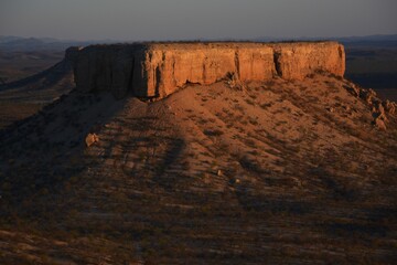 Ugab Terassen im Abendlicht im Damaraland Namibia.