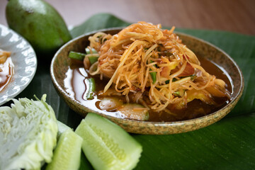 Tum Sua, Rice noodles, Thai food, spicy papaya salad