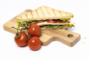 Toastbread with cheese and tomatoes