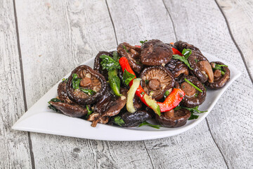Marinated shiitake mushrooms with herbs