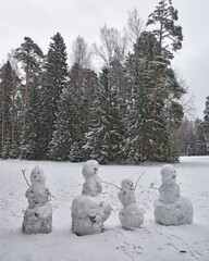 Children blinded snowmen.