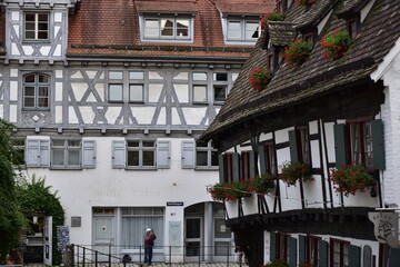Ulm City mit Hausfassaden und besonderen Perspektiven