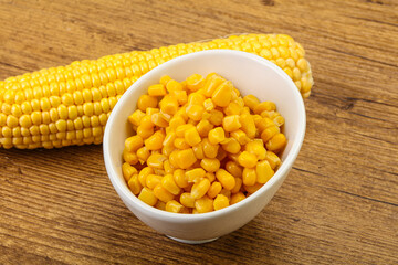 Sweet yellow corn in the bowl