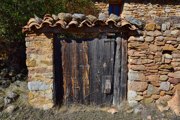 Remains of old houses in the town of Montoro de Mezquita Teruel