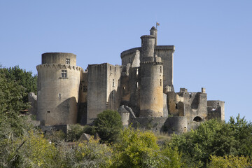 Fototapeta na wymiar Château fort de Bonaguil dans le Lot et Garonne en France