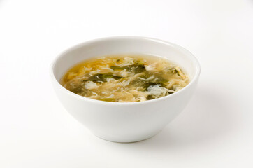 玉子とワカメの中華風スープ