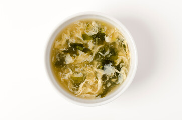 玉子とワカメの中華風スープ