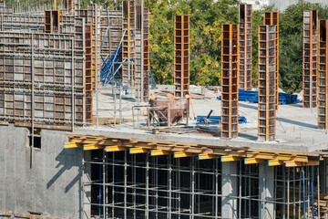 Falsework used on skyscraper building.