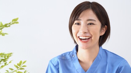 笑顔の看護師
