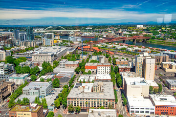 Naklejka premium PORTLAND, OR - AUGUST 18, 2017: Aerial view of city buildings on