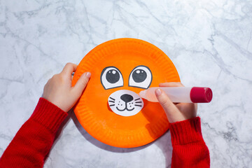 Step by step instruction: how to make Tiger from Paper Plate. STEP 4