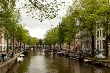 Fototapeta na wymiar Amsterdam city canals during Autumn