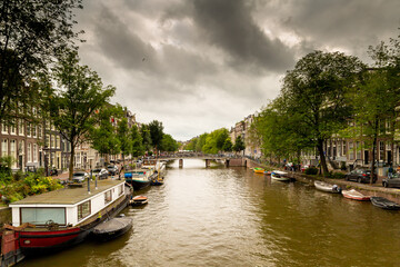 Fototapeta na wymiar Amsterdam city canals during Autumn