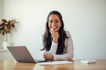 Excited caucasian woman, on her fist day on the job