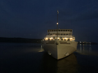 Big cruise liner
