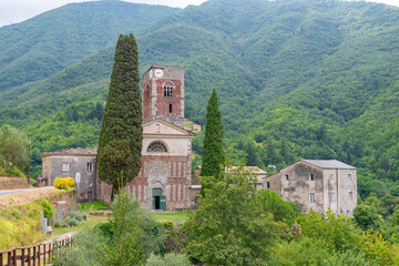 Fototapeta premium Abbazia di Sant’Andrea di Borzone, Liguria, Italy