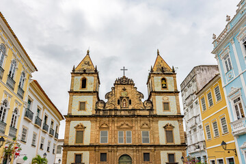 Fototapeta na wymiar Old baroque church in Pelourinho square in the city of Salvador, Bahia