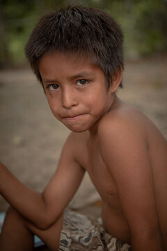 Bora boy, San Andres, Peru