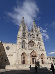 Fototapeta na wymiar La Santa Iglesia Catedral Basílica Metropolitana de Santa María es un templo catedralicio de culto católico dedicado a la Virgen María, en la ciudad española de Burgos.