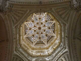 La Santa Iglesia Catedral Basílica Metropolitana de Santa María es un templo catedralicio de culto católico dedicado a la Virgen María, en la ciudad española de Burgos.