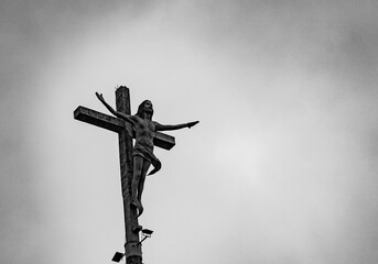 Jesus en lo alto de la Catedral Basílica de Nuestra Señora del Rosario de Manizales