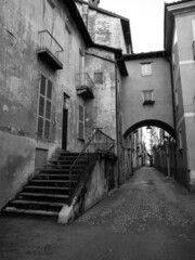 Architettura cuneese in bianco e nero