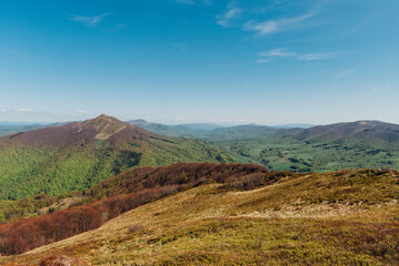 Fototapeta premium Mountain peaks in early spring, Bieszczady Mountains, Poland