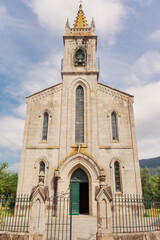 Fototapeta na wymiar Iglesia neogótica de Santiago, Mondoñedo, Lugo, Galicia.