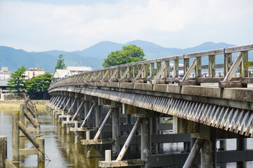 京都 有名観光地の嵐山 中之島から見た渡月橋