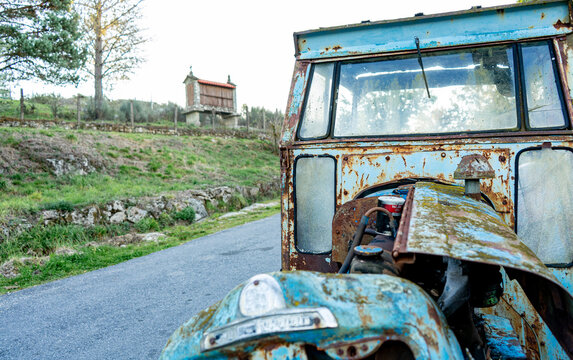 abandoned agricultural tracor