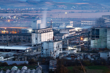 Obraz premium Air pollution from power plant chimneys.