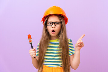 A little girl is going to repaint her bedroom in orange.