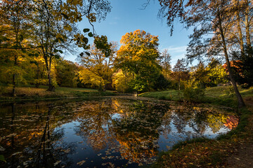 Schlosspark Ilsenburg im Herbst