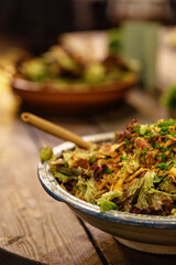 Bunter Salat am Buffet