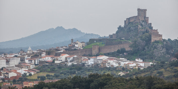 Luna Castle on winter season. Alburquerque, Spain