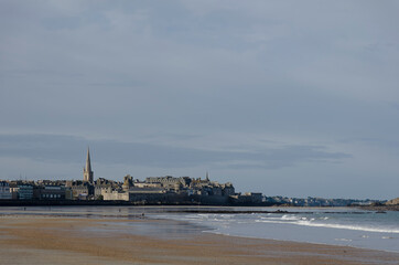 Naklejka premium Town of Saint-Malo, a touristic icon in Brittany