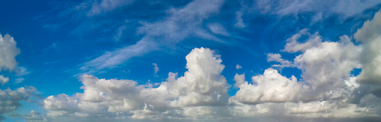 Obraz premium Panoramic aerial view of morning sky from flying drone.
