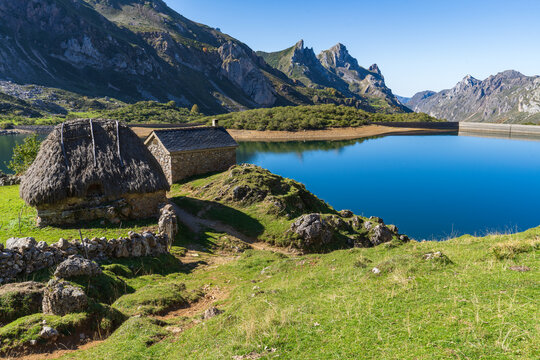View of the Lake of the Valley in the Somiedo natural park in Asturias. 