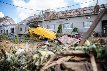 Schäden durch Tornado Katastrophe 