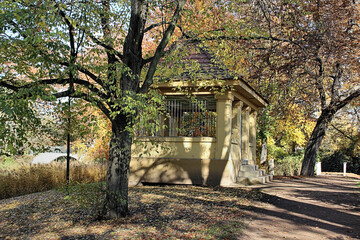 Naklejka premium Pavillon Schlosspark Senftenberg