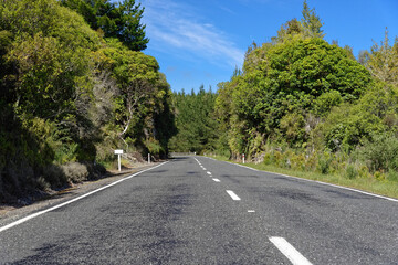 Fototapeta na wymiar State Highway 32, a scenic highway in New Zealand