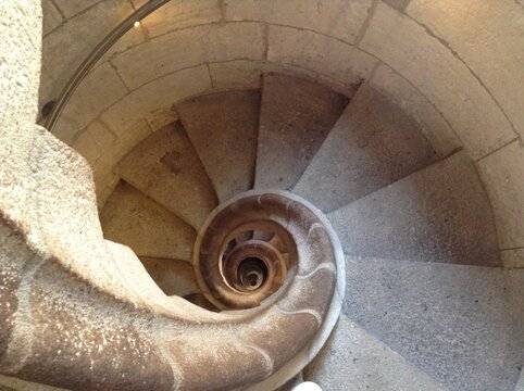 サグラダファミリア聖堂の巻き貝のような螺旋階段