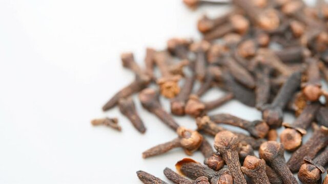 angle pan herb DingXiang or Caryophylli Flos or Clove