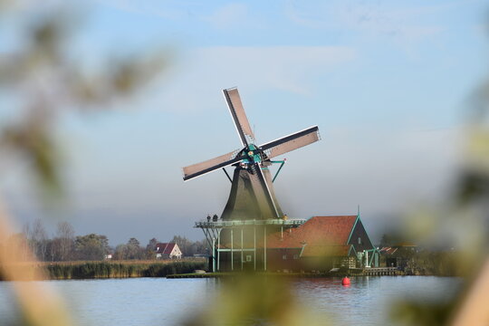 Traditionelle Windm&uuml;hle in Holland