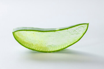 sliced organic aloe and aloe juice