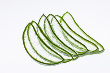 sliced organic aloe and aloe juice