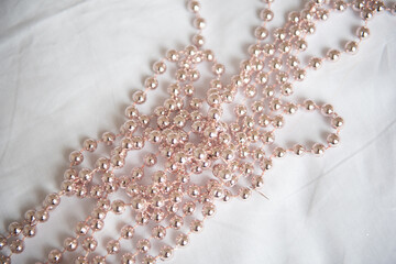 Perles rosées