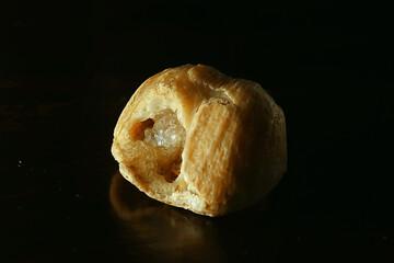 quartz crystals in nature druse gem gemstone