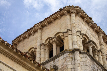 Fototapeta na wymiar Windows to the Spanish Romanesque