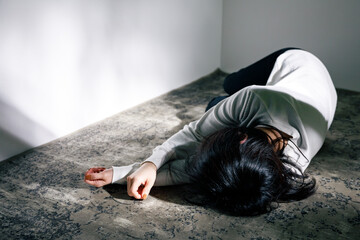 暴力を受ける女性